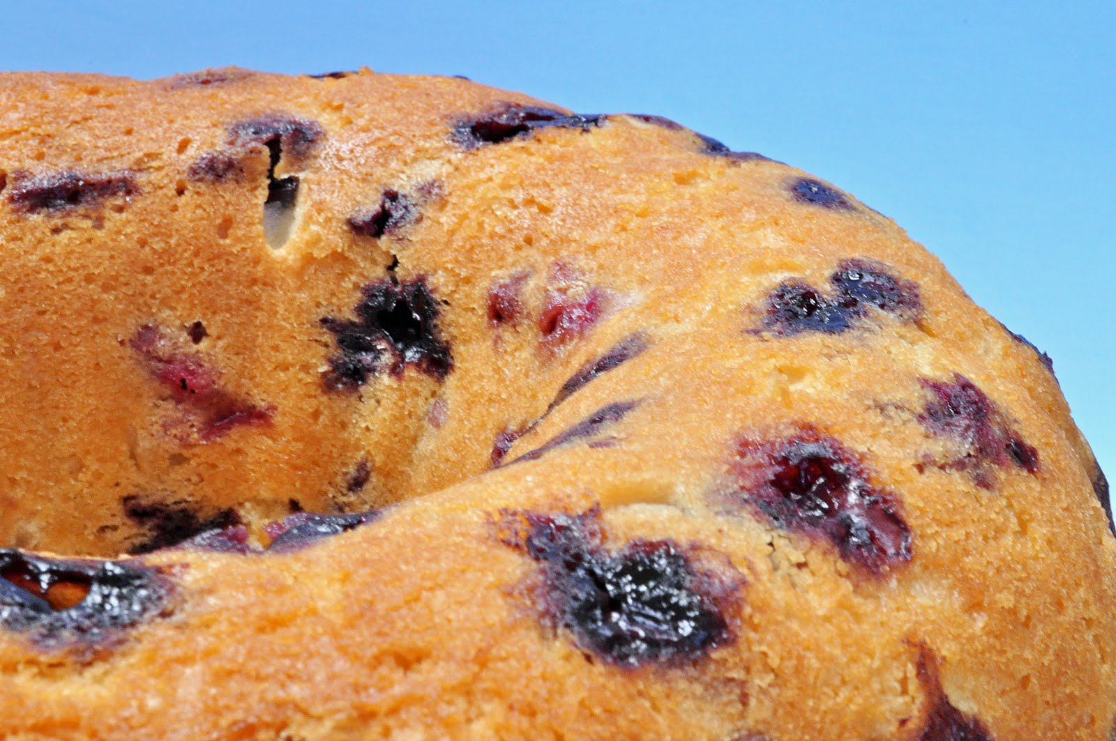 Easy Blueberry Cake May 21, · Lemon Blueberry Bundt Cake – A Recipe You’ll Make More Than Once. Since I already have a recipe on my site for what I will brazenly claim is the best lemon layer cake on the planet (thank you Dorie!), it was important to me that today’s lemon cake felt different from the first.5/5(1).